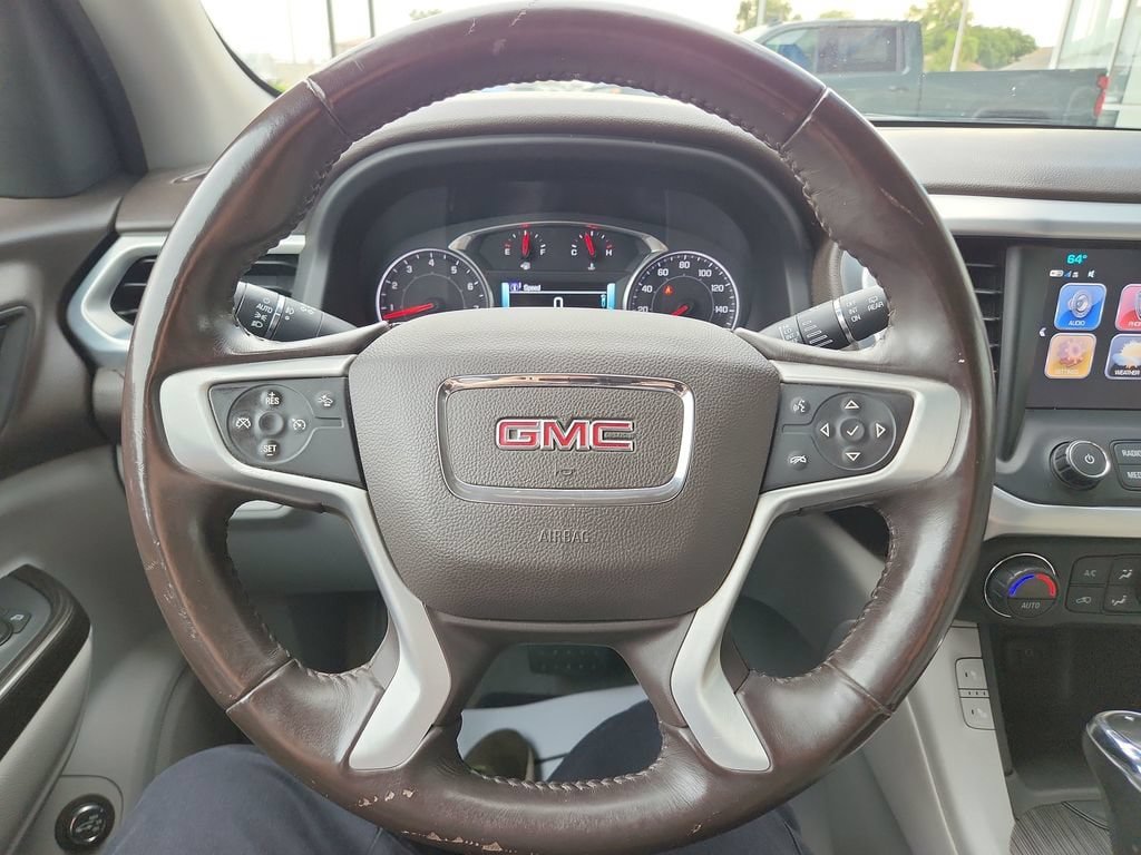Used 2017 GMC Acadia SLT AWD/4WD image 18