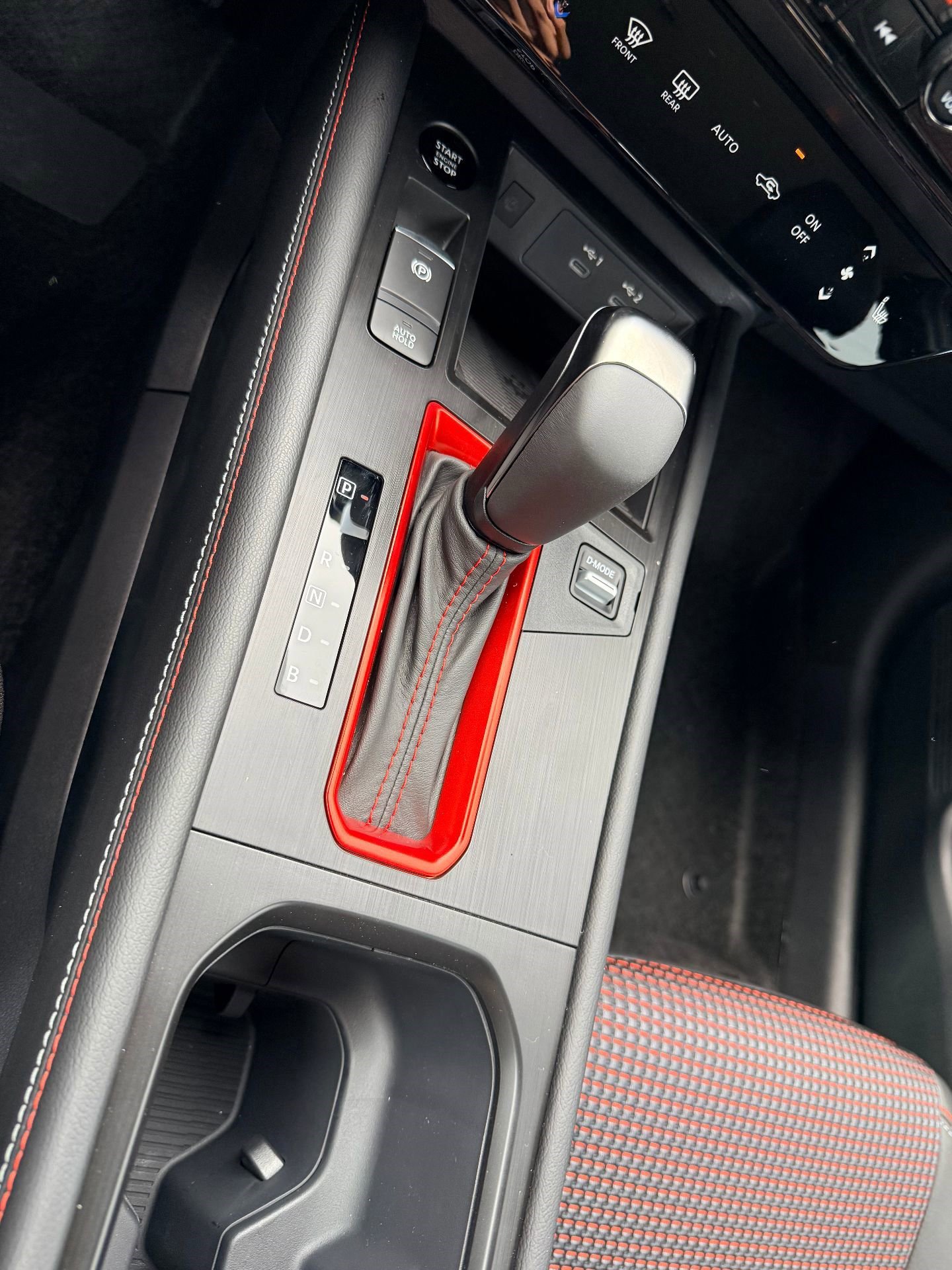 New 2026 Nissan Kicks SR w/ Cold Weather Package image 26