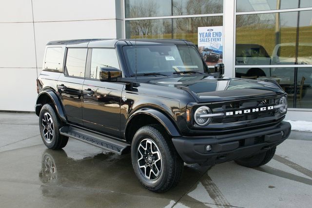 New 2026 Ford Bronco Outer Banks image 2