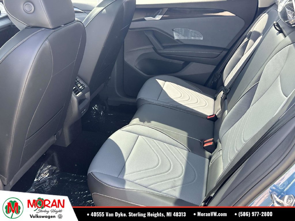 Used 2026 Volkswagen Tiguan SE AWD/4WD image 8