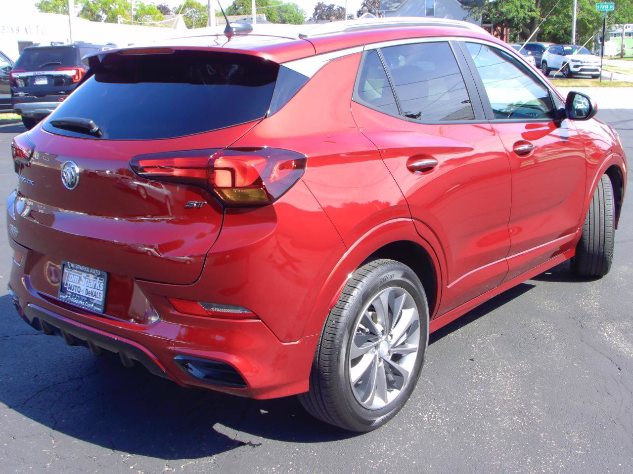 Used 2023 Buick Encore GX Select w/ Sport Touring Package FWD image 2