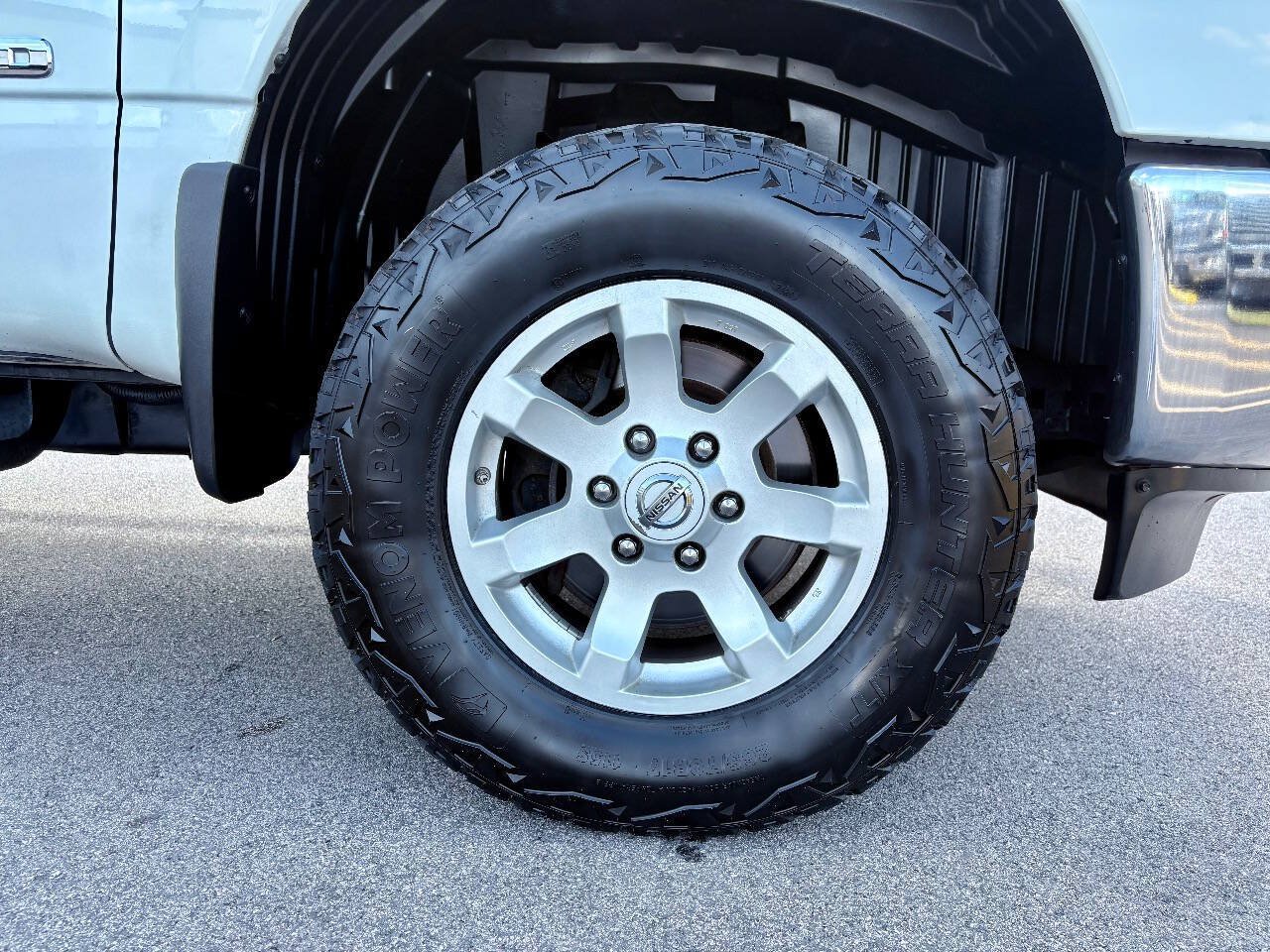 Used 2018 Nissan Titan SV AWD/4WD image 38