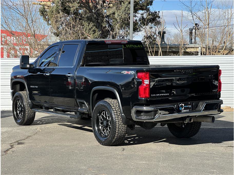 Used 2021 Chevrolet Silverado 3500 LTZ w/ LTZ Convenience Package image 3