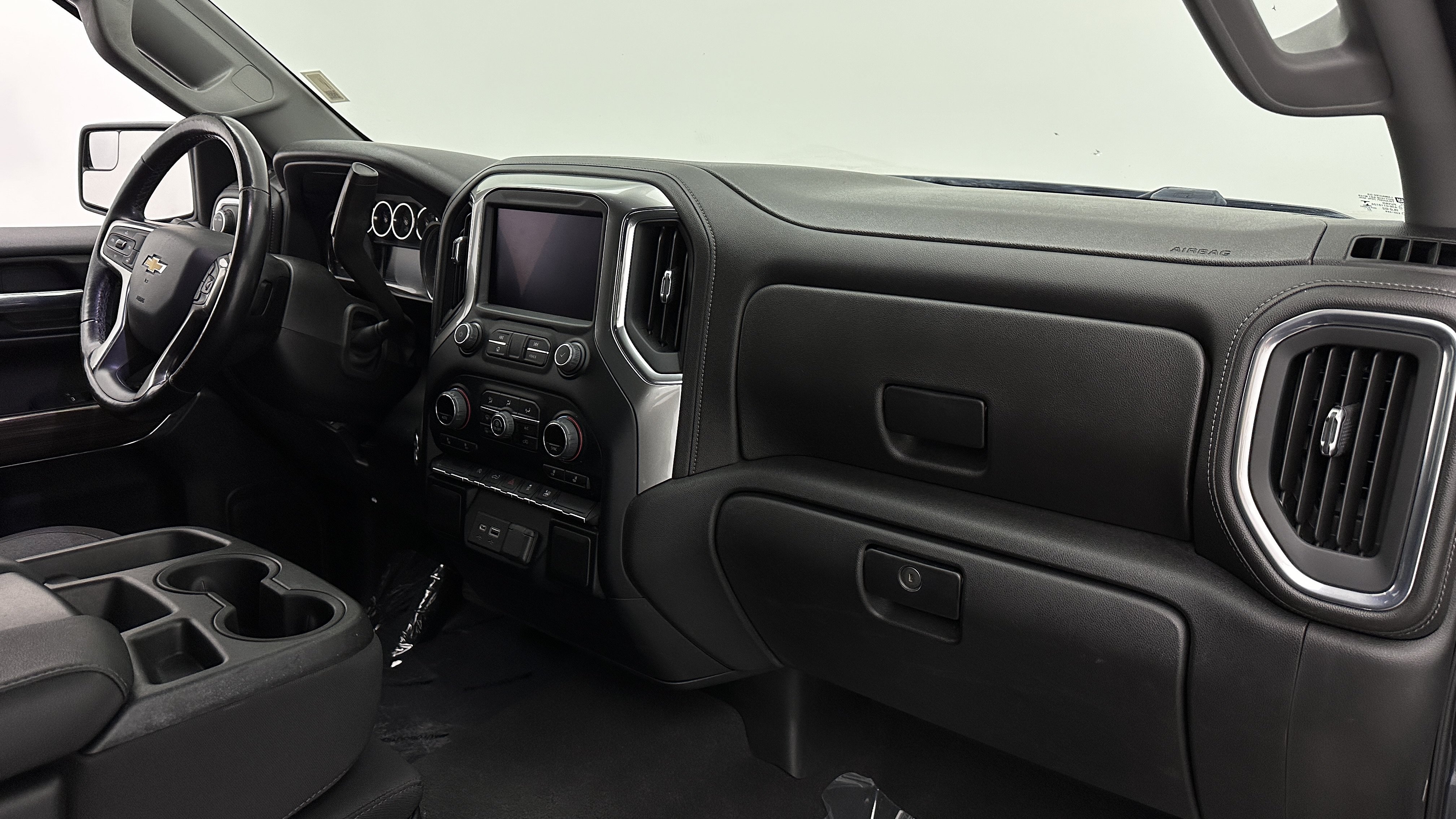 Used 2022 Chevrolet Silverado 1500 LT AWD/4WD image 32