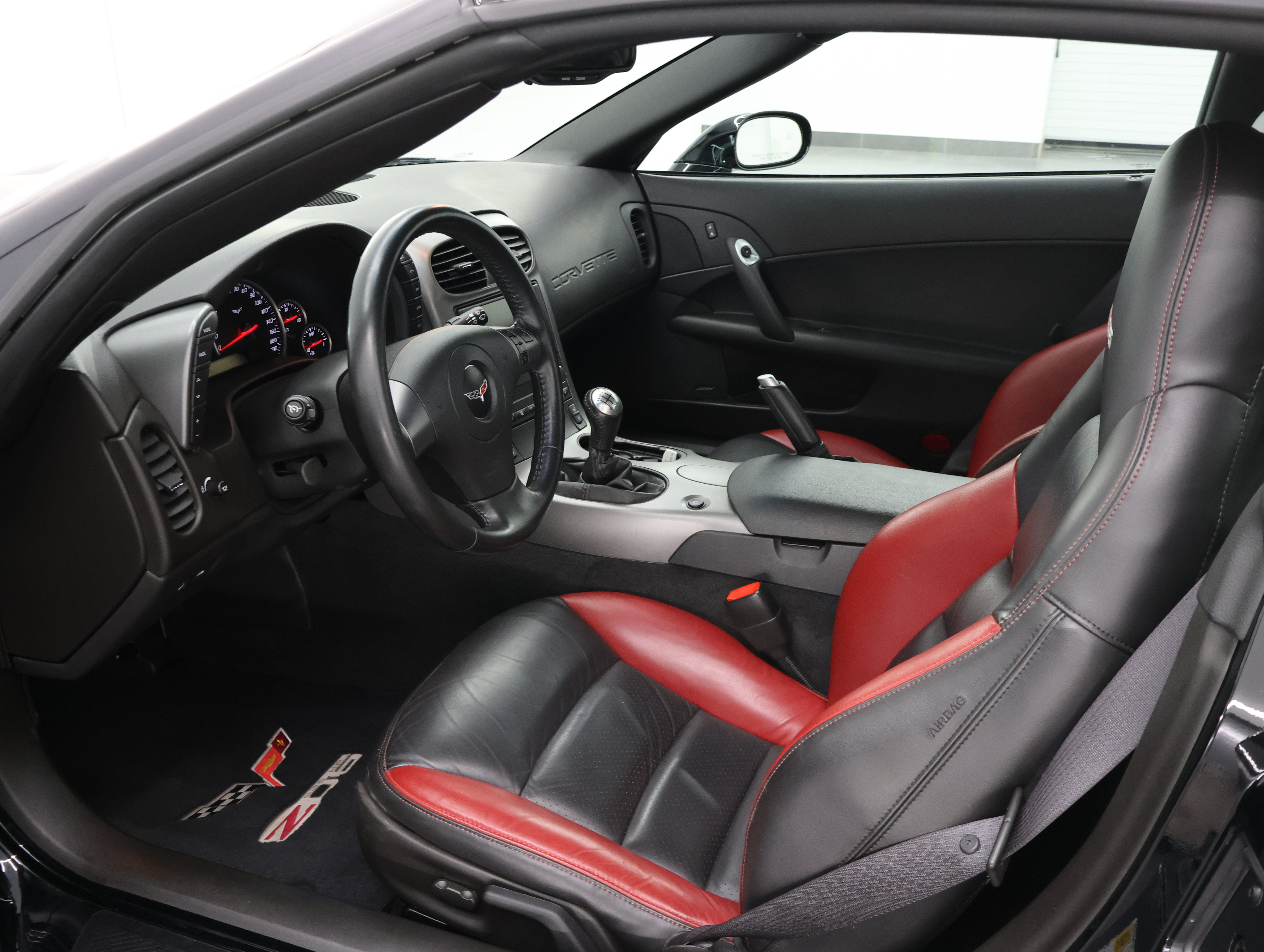 Used 2007 Chevrolet Corvette Z06 w/ Preferred Equipment Group RWD image 8