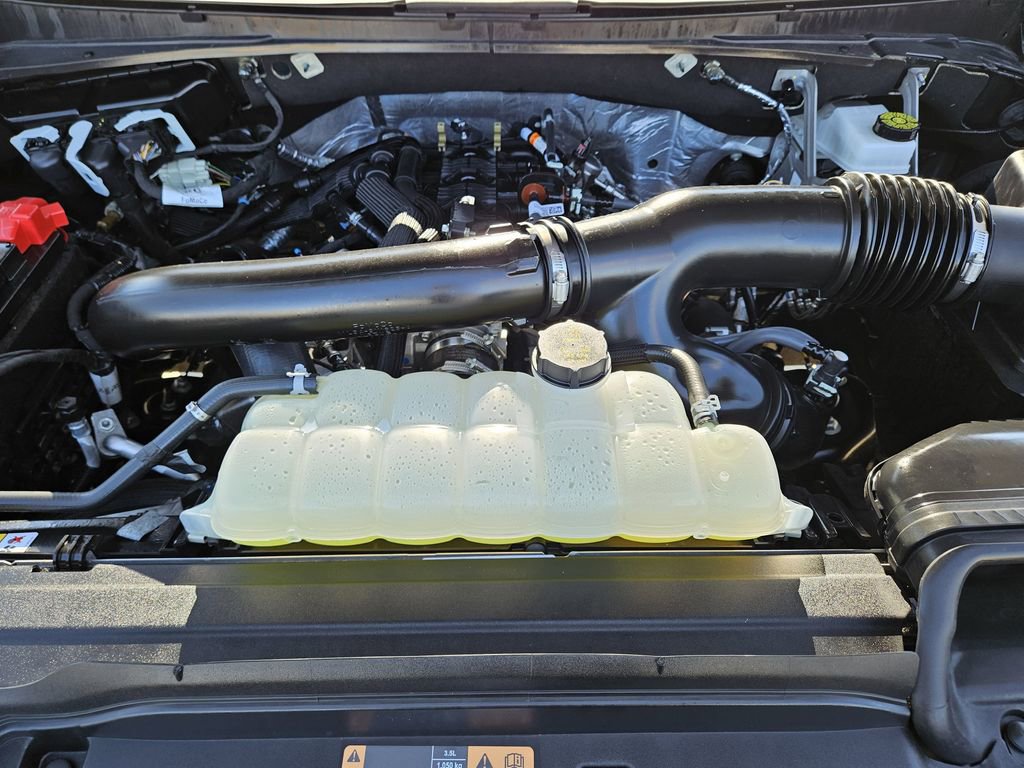 Used 2025 Ford Expedition Active image 39