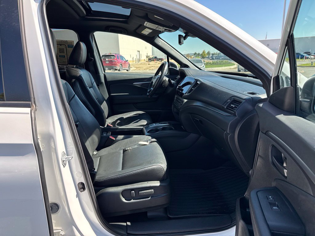 Used 2023 Honda Passport EX-L image 40