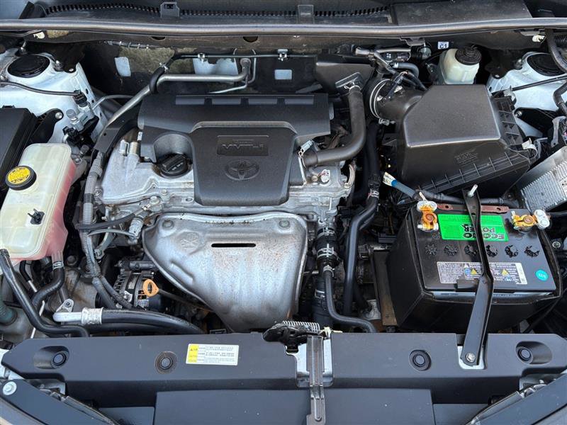 Used 2018 Toyota RAV4 LE w/ Carpet Mat Package image 16