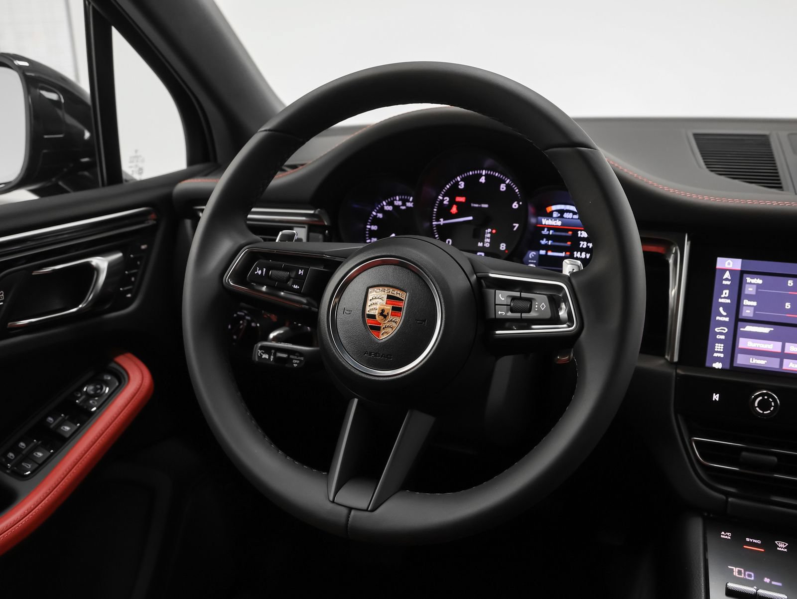 New 2026 Porsche Macan AWD/4WD image 30