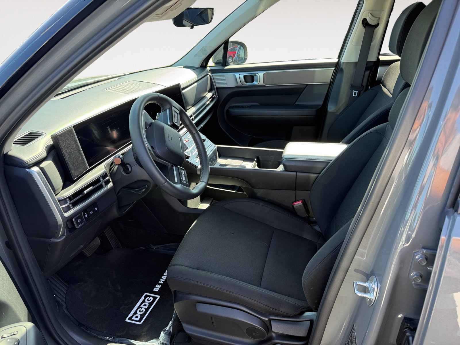 Certified 2025 Hyundai Santa Fe SE FWD image 10