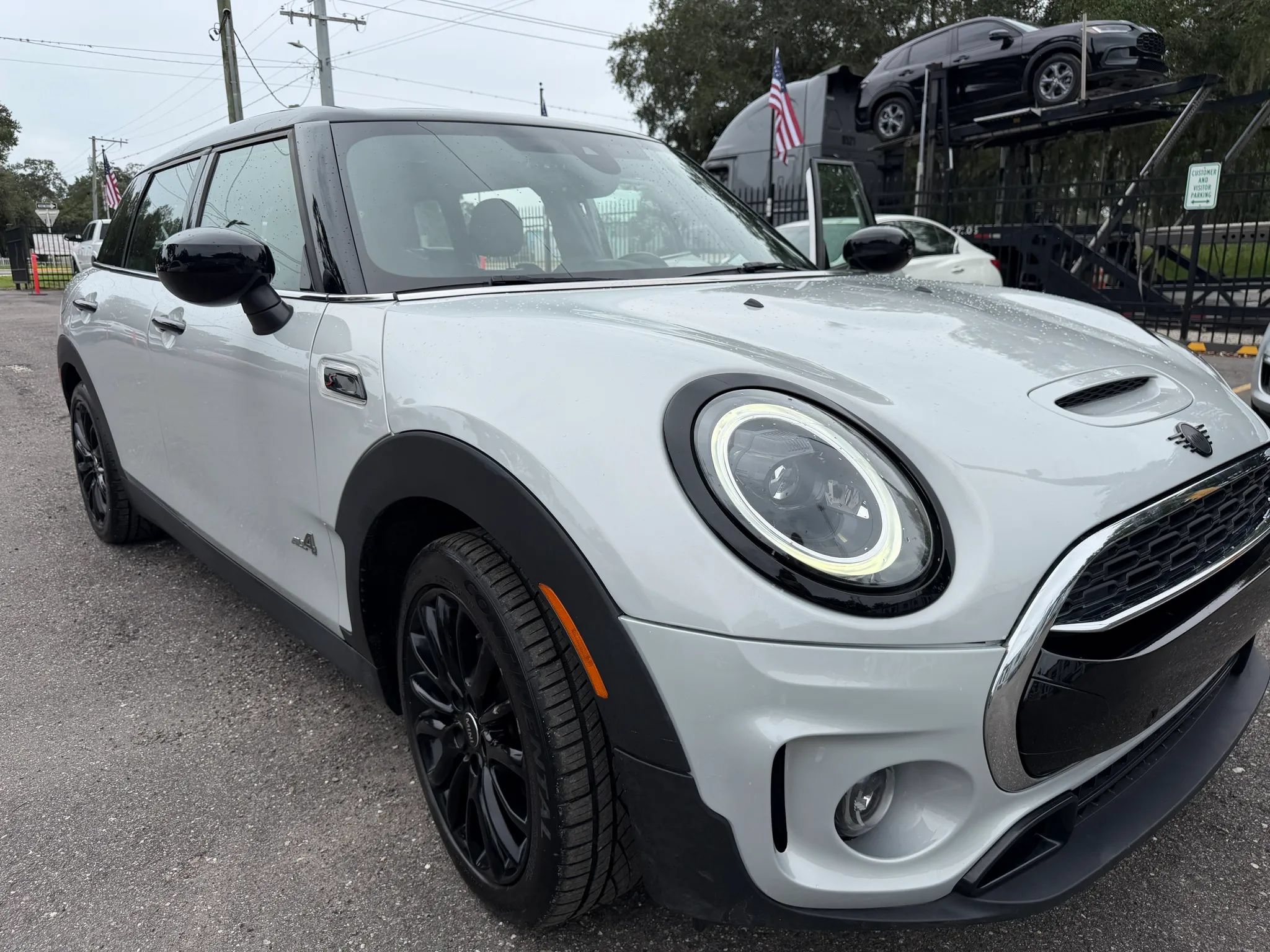 Used 2022 MINI Cooper Clubman S w/ Premium Package AWD/4WD image 2