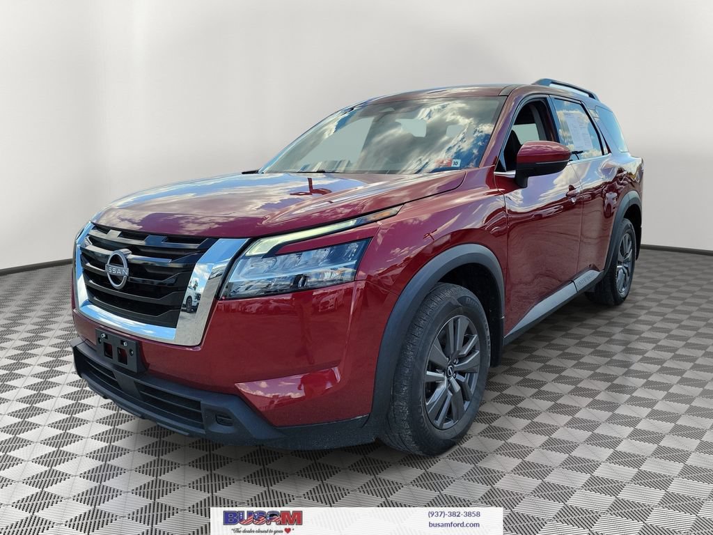 Used 2022 Nissan Pathfinder SV AWD/4WD image 2