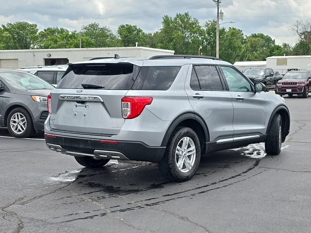 Used 2023 Ford Explorer XLT w/ Equipment Group 202A AWD/4WD image 51