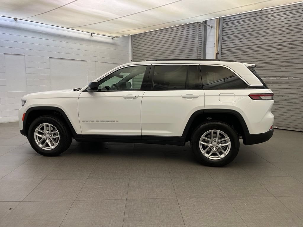 New 2026 Jeep Grand Cherokee Laredo X AWD/4WD image 5