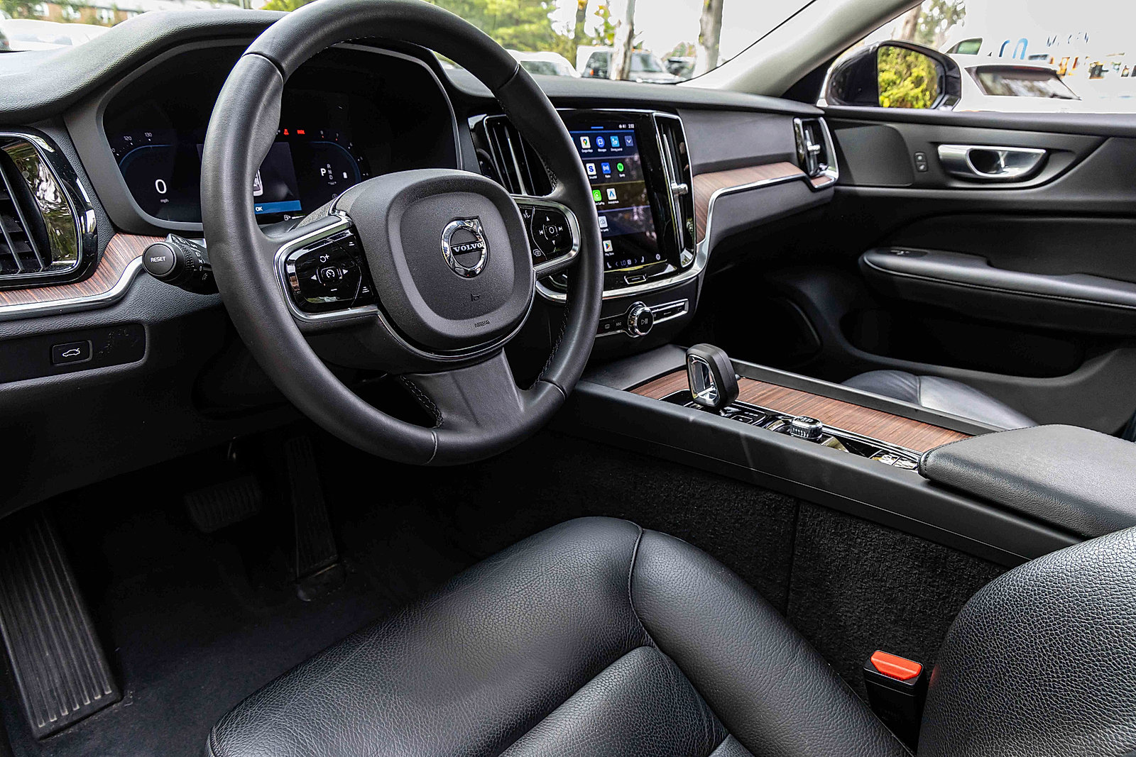 Used 2024 Volvo S60 B5 Plus image 7