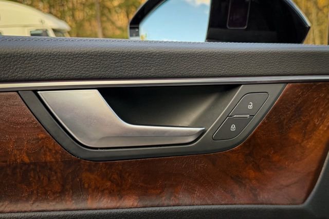 Used 2021 Audi A6 Premium Plus w/ Premium Plus Package image 38