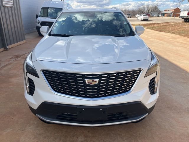 Used 2020 Cadillac XT4 Premium Luxury w/ Technology Package image 2
