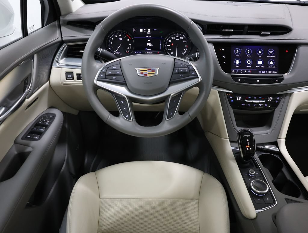 Used 2021 Cadillac XT5 Premium Luxury AWD/4WD image 16