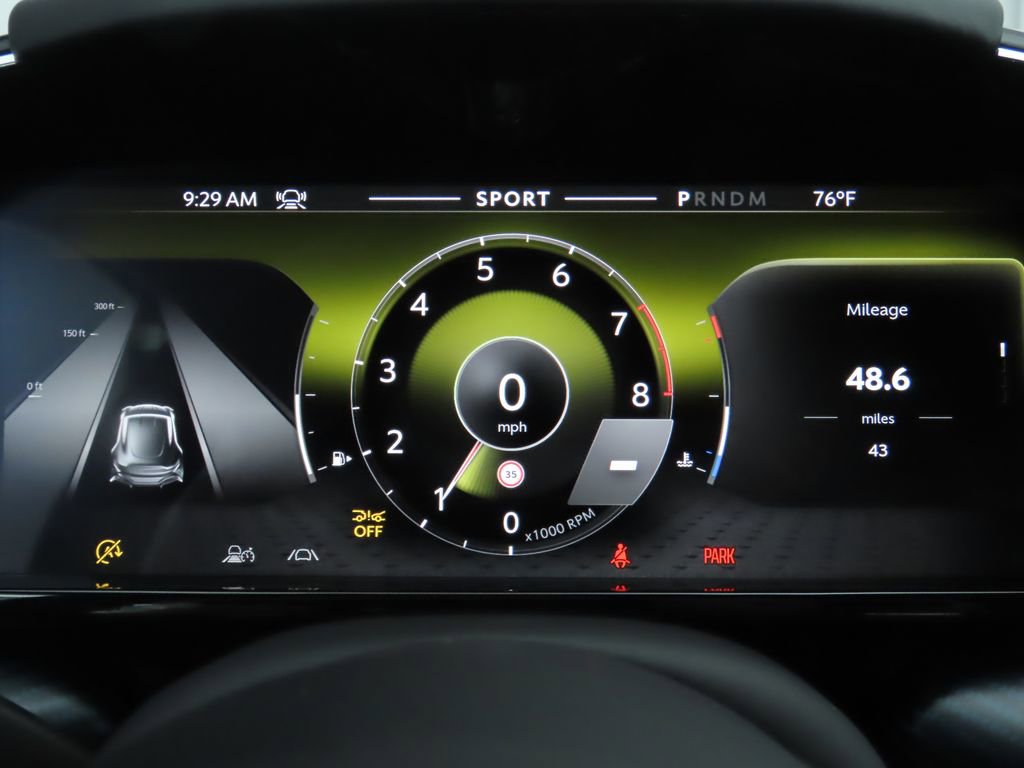 Used 2025 Aston Martin V8 Vantage Coupe image 28