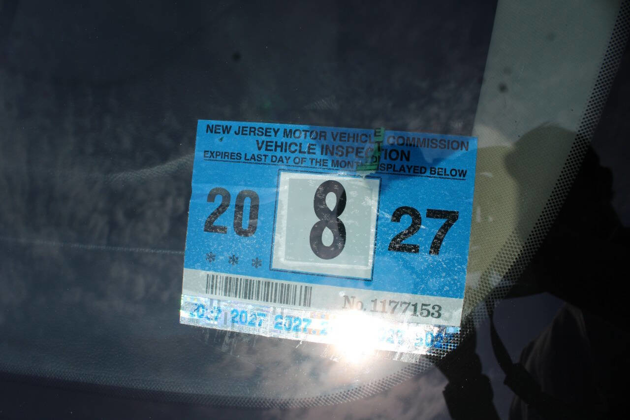 Used 2014 Ford Fusion SE w/ Equipment Group 202A image 17