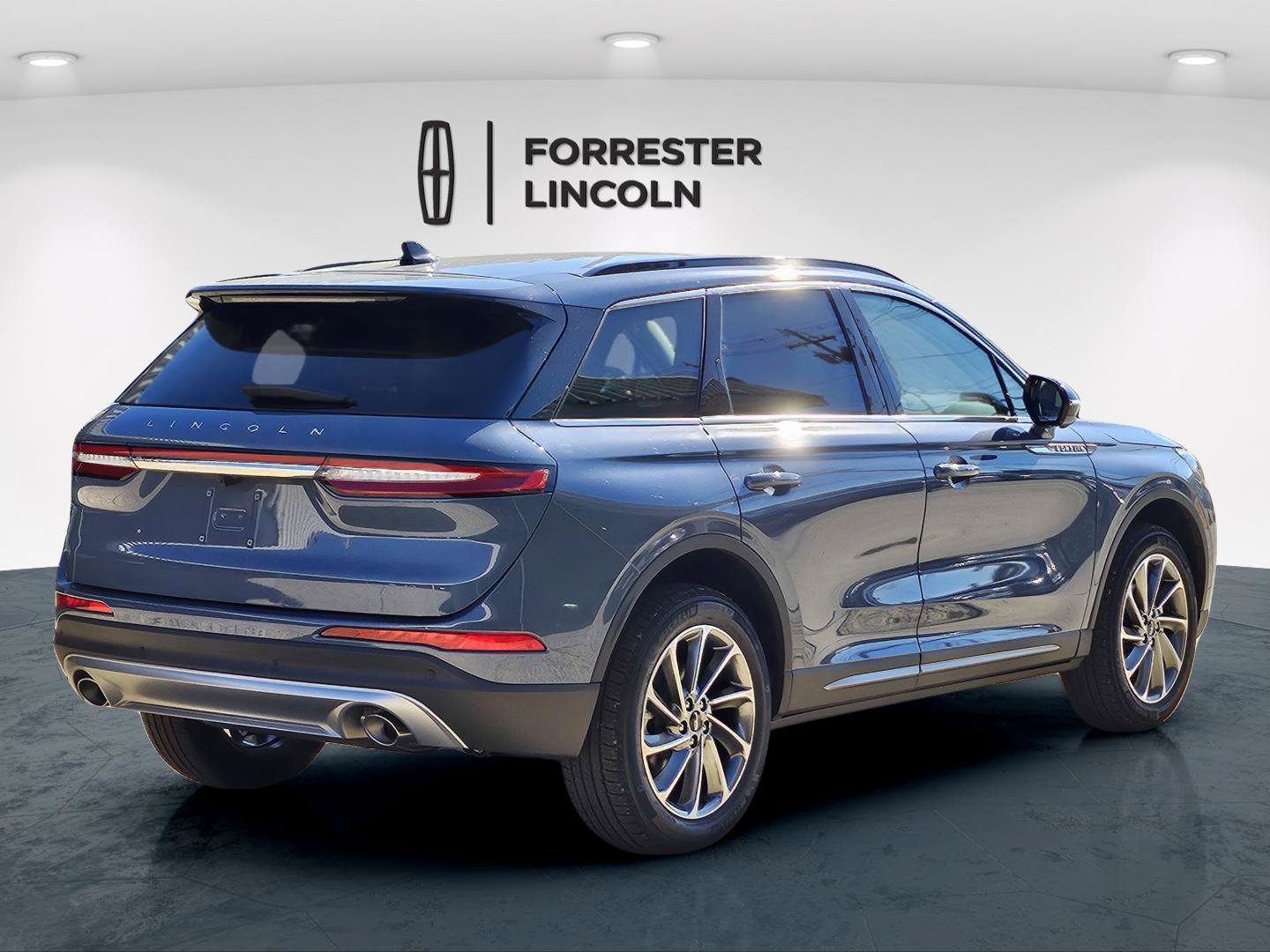 New 2026 Lincoln Corsair Premiere AWD/4WD image 3