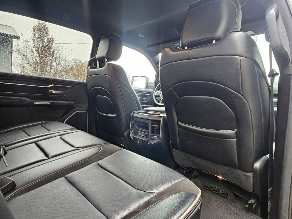 Used 2024 RAM 1500 Laramie image 11