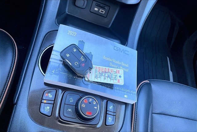 Used 2022 GMC Acadia AT4 w/ Technology Package image 36