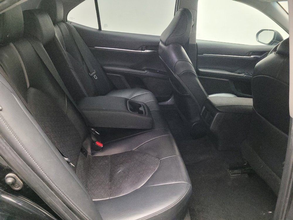 Used 2020 Toyota Camry XSE w/ Navigation Package image 19