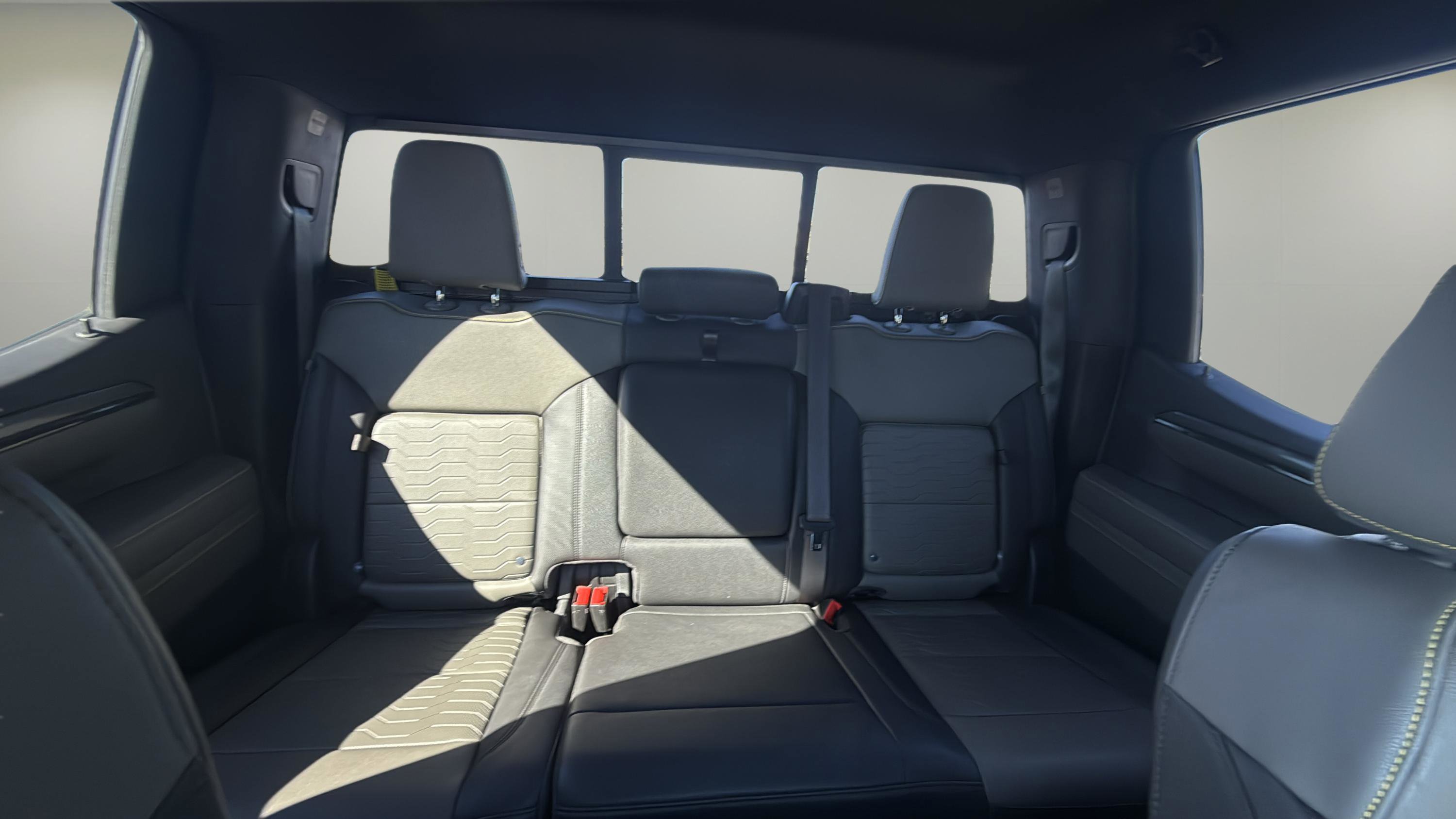 Used 2024 Chevrolet Silverado 1500 ZR2 w/ Technology Package image 15