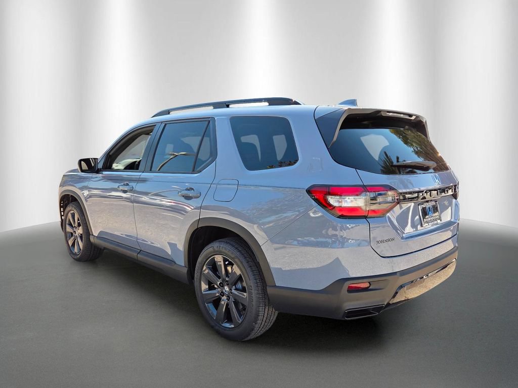 New 2026 Honda Pilot Sport image 5