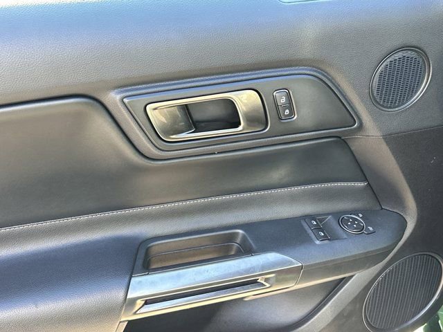 Used 2022 Ford Mustang Shelby GT500 w/ Carbon Fiber Track Pack image 14