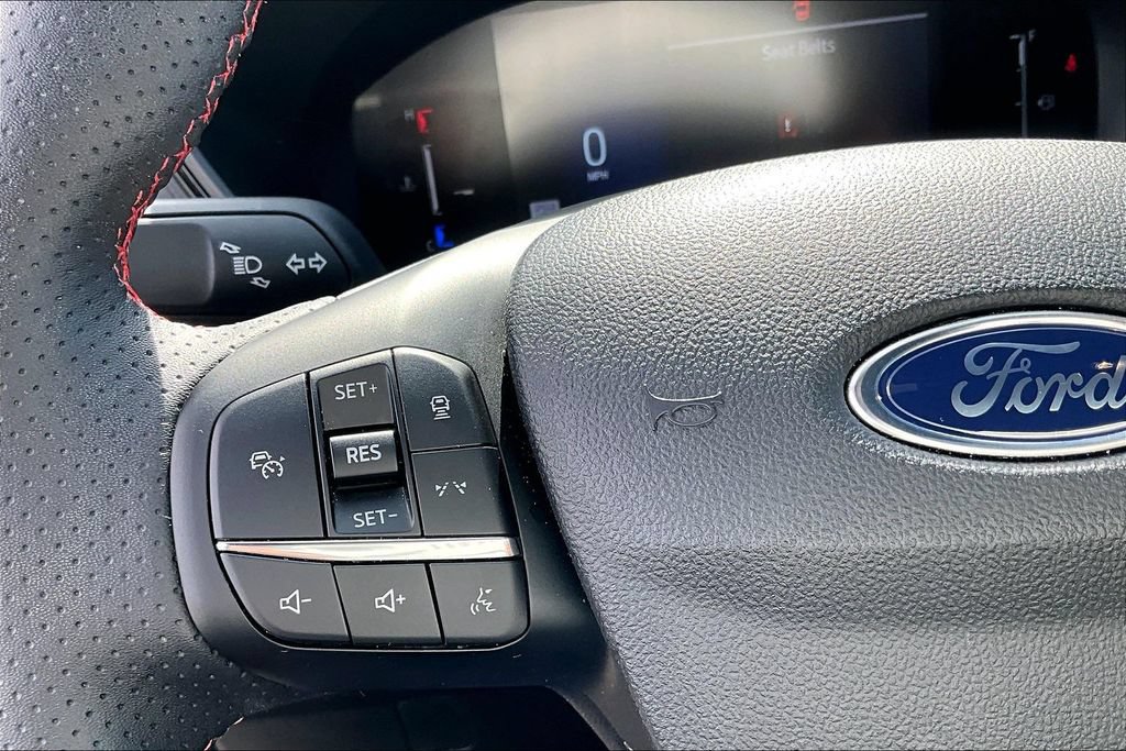 Used 2025 Ford Escape ST-Line w/ Tech Pack #1 FWD image 24
