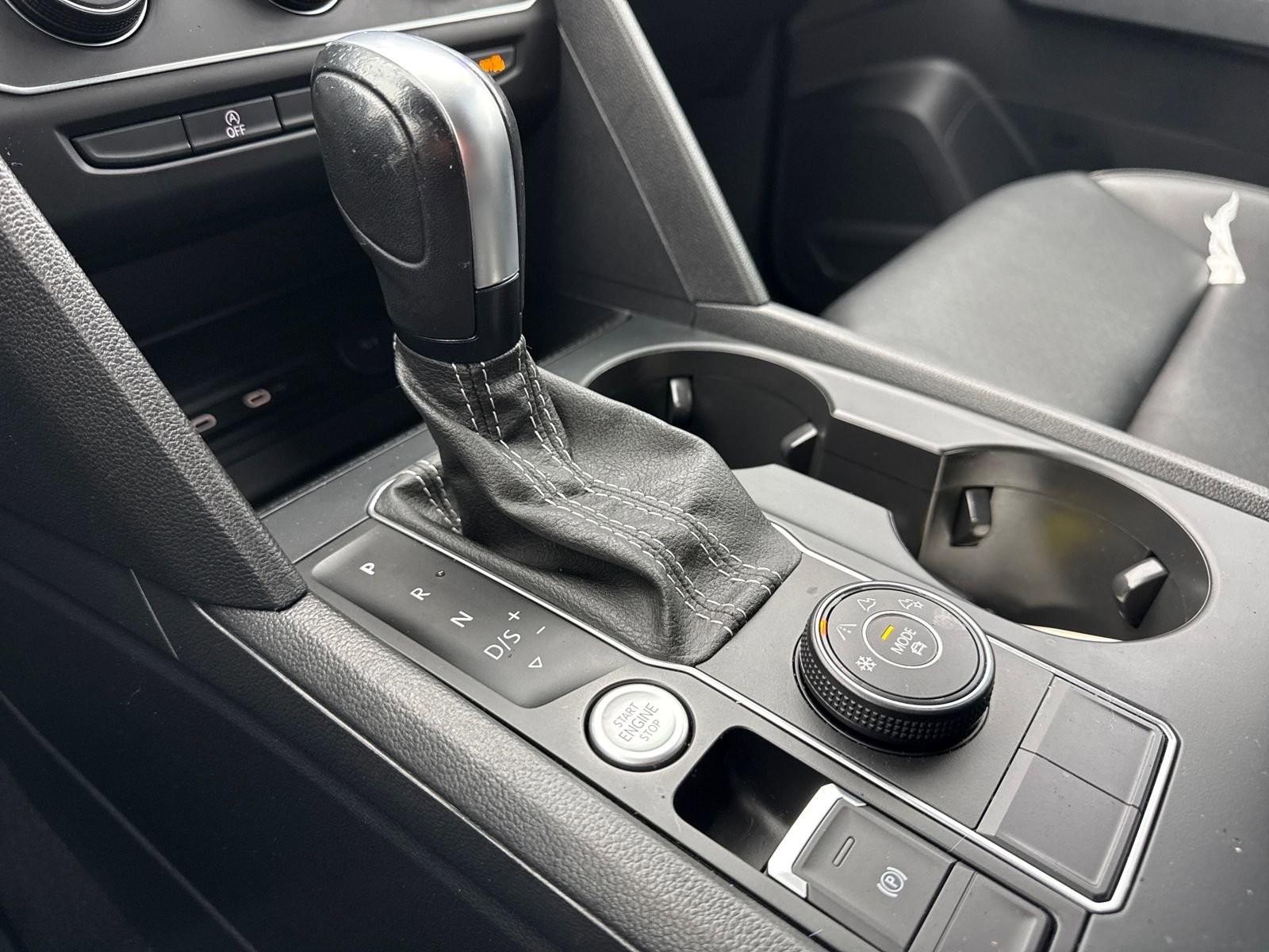 Certified 2022 Volkswagen Atlas SE image 16