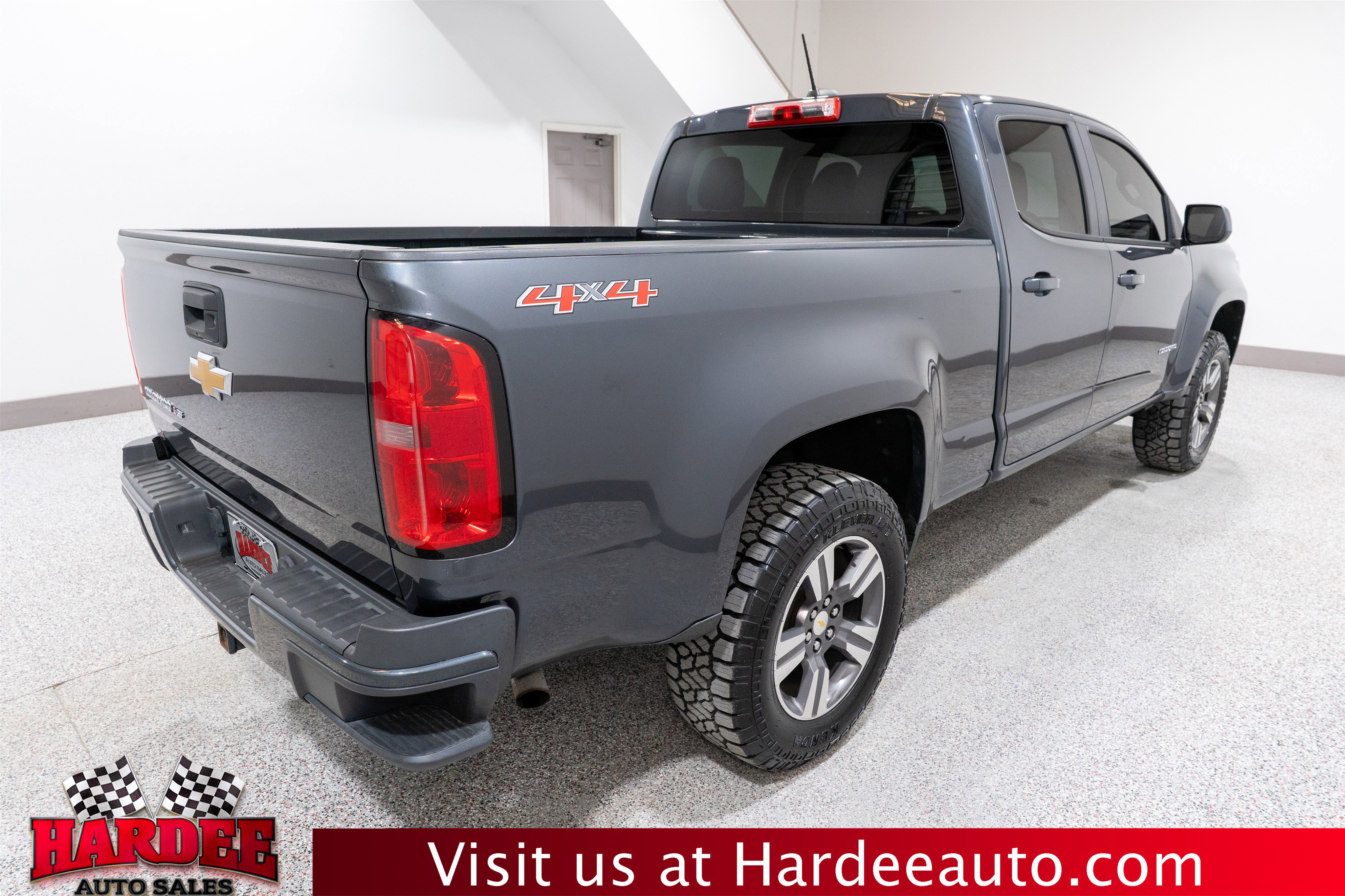 Used 2017 Chevrolet Colorado W/T w/ Custom Special Edition AWD/4WD image 5