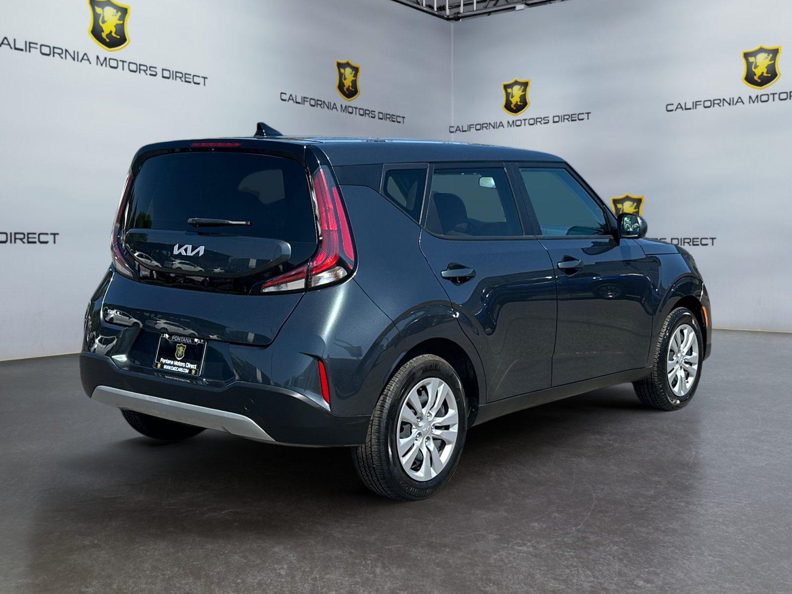 Used 2025 Kia Soul LX FWD image 5