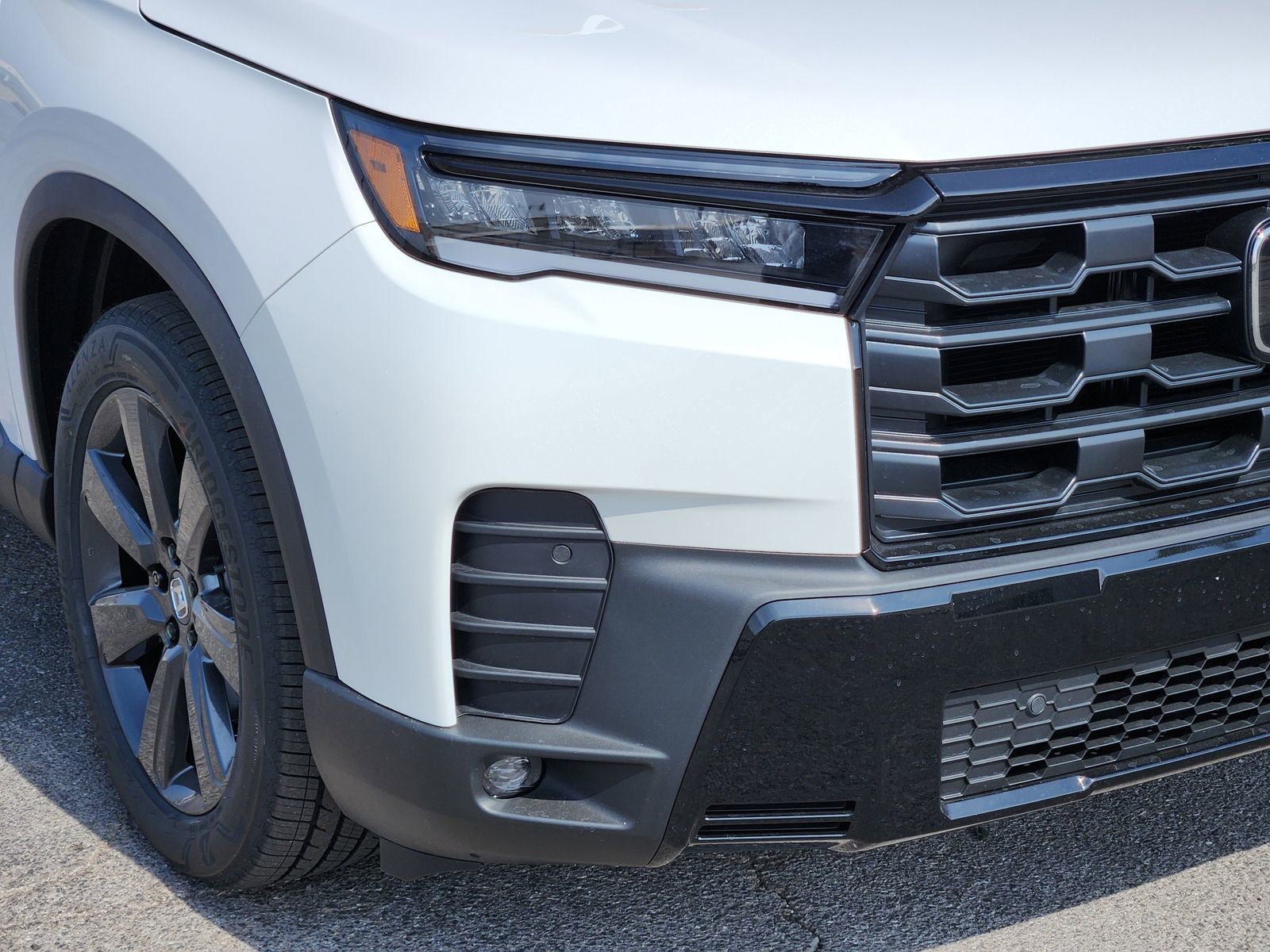 New 2026 Honda Pilot Sport image 10