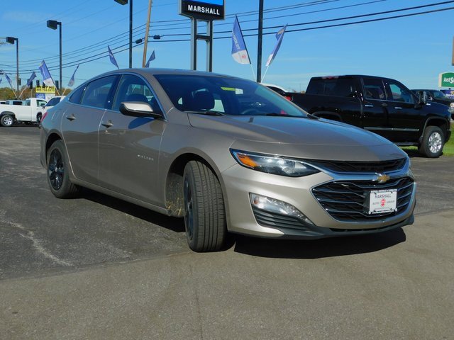 Used 2025 Chevrolet Malibu LT image 4