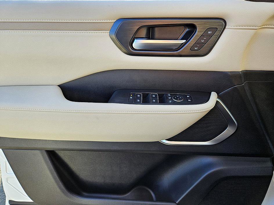 New 2026 Nissan Armada Platinum Reserve image 30