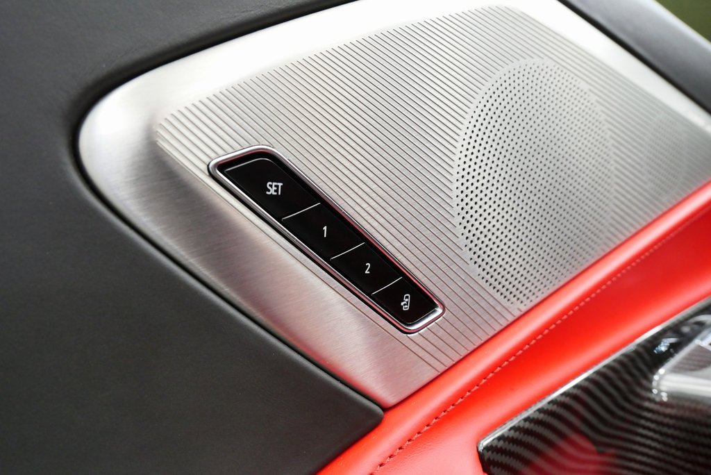 Used 2023 Chevrolet Corvette Stingray Premium Conv w/ Z51 Performance Package image 16