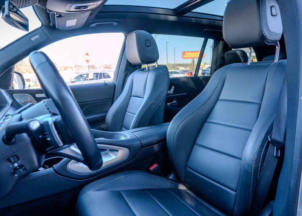 Used 2025 Mercedes-Benz GLS 450 4MATIC w/ AMG Line Exterior image 19