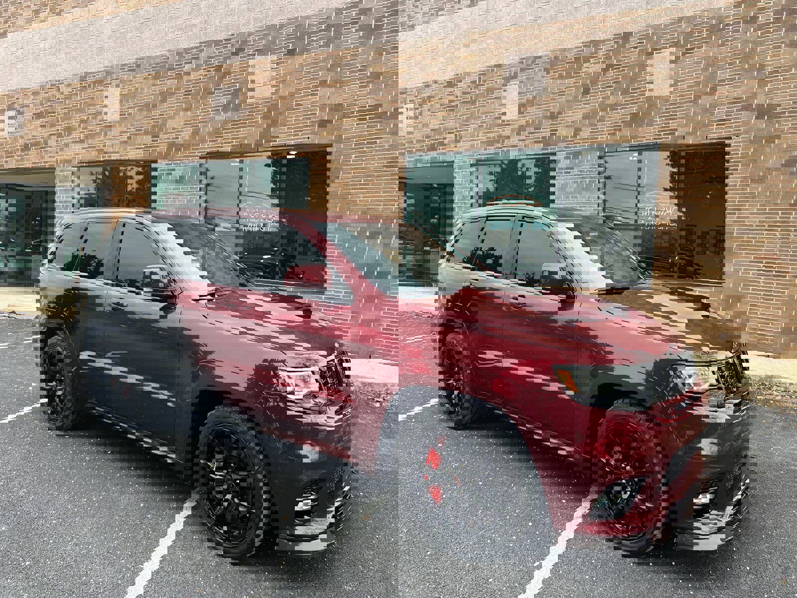 Used 2018 Jeep Grand Cherokee SRT image 35