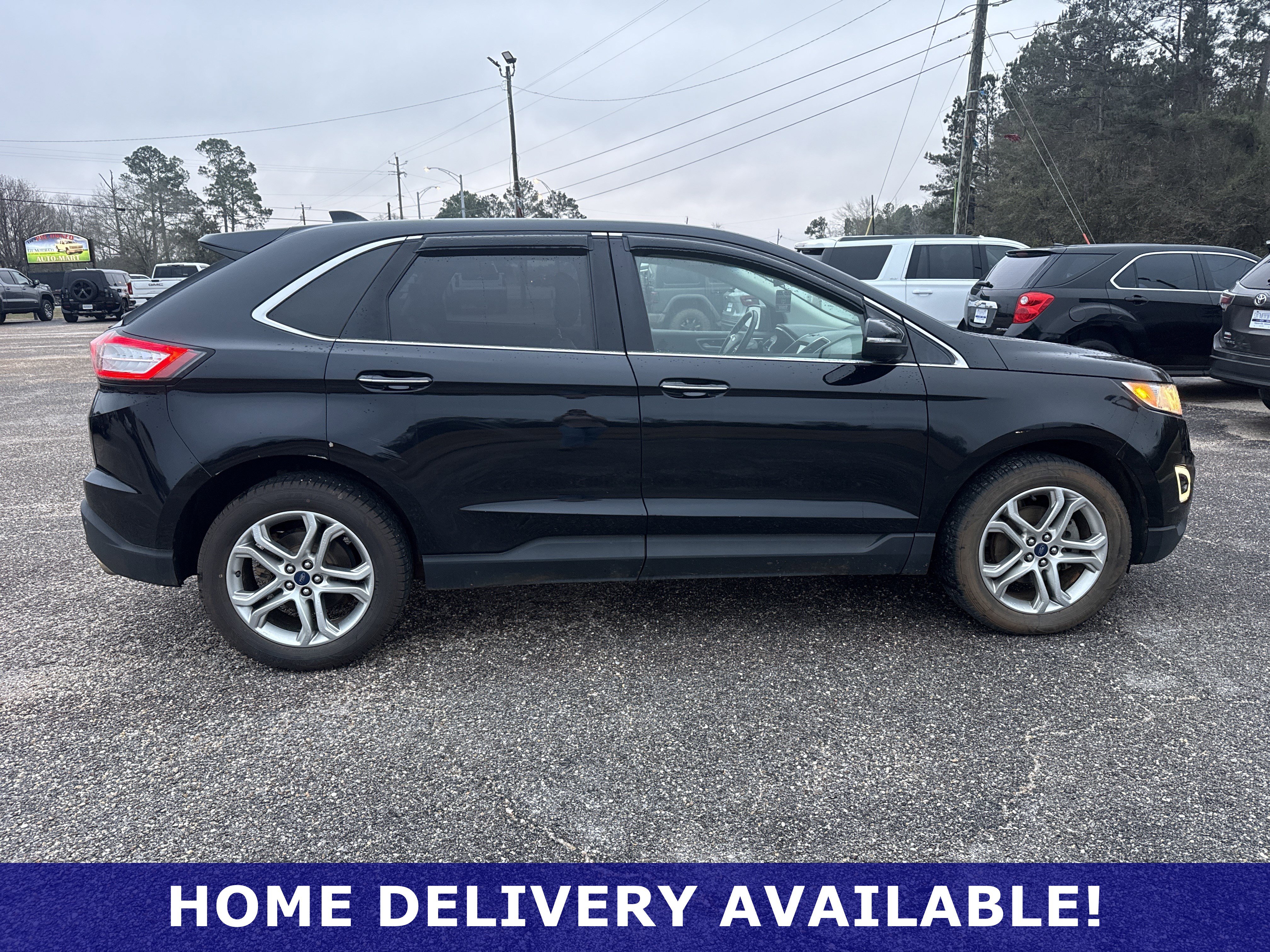 Used 2018 Ford Edge Titanium w/ Equipment Group 301A FWD image 12