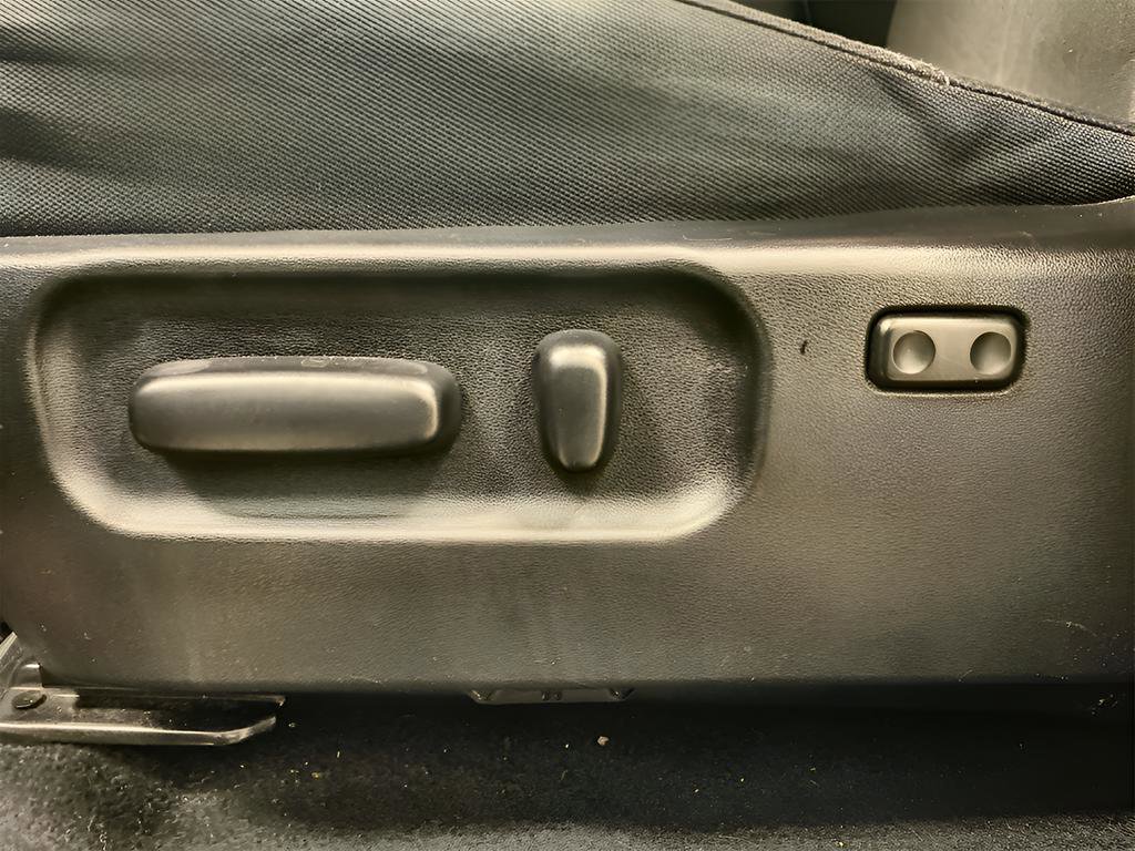 Used 2021 Toyota Tacoma TRD Off-Road image 6