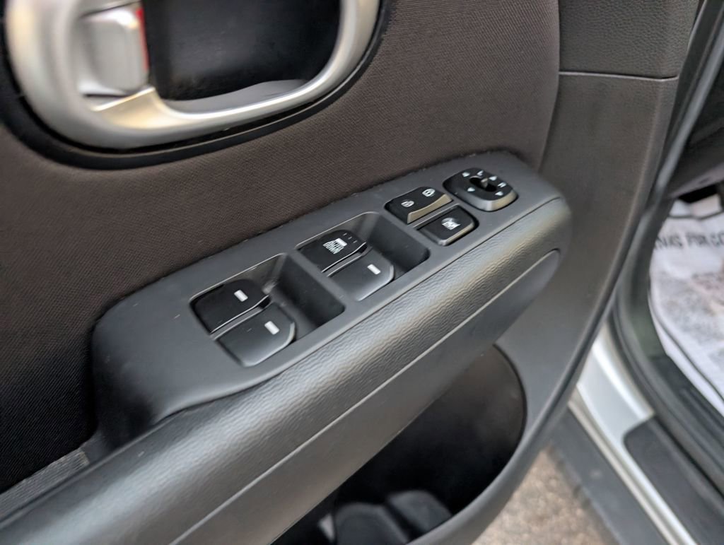 Used 2016 Kia Soul Base image 15