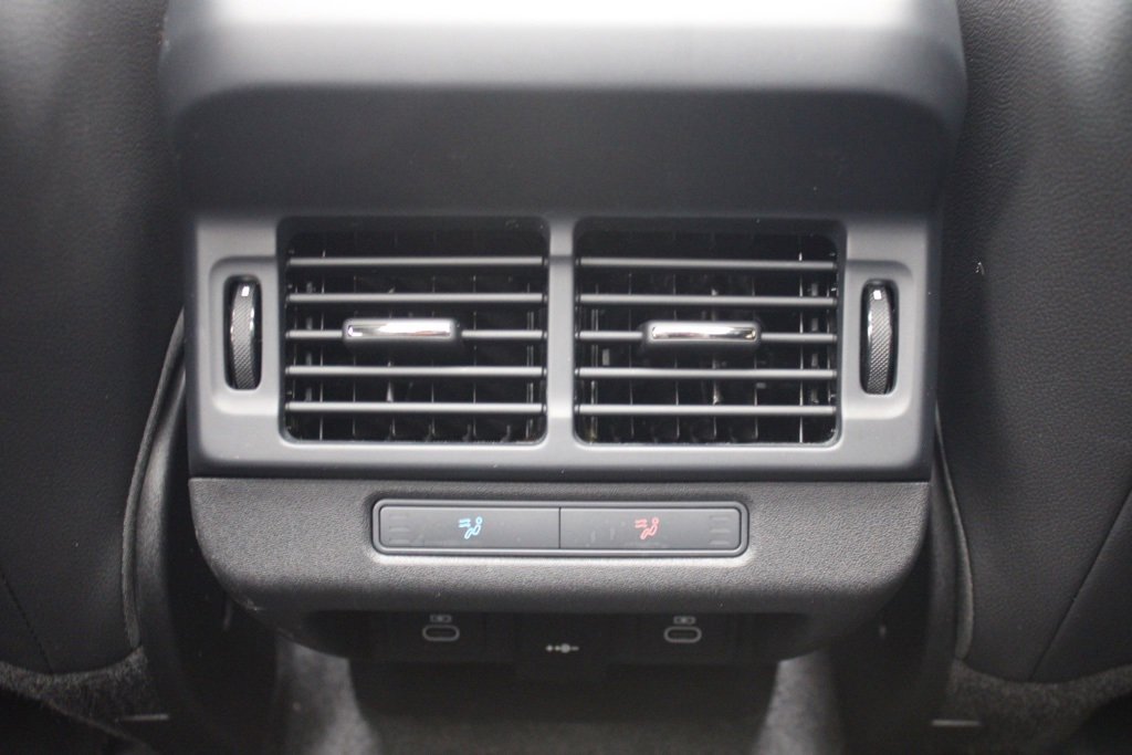 Certified 2025 Land Rover Range Rover Evoque Dynamic SE image 29