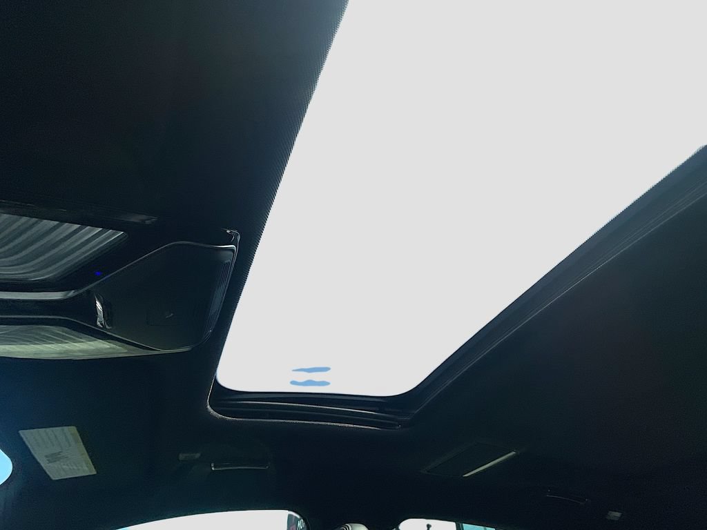 Used 2020 BMW 740i w/ M Sport Package RWD image 23