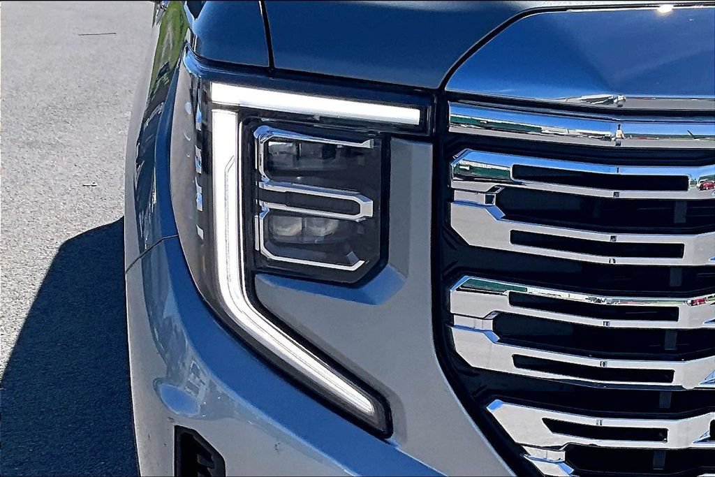 Used 2023 GMC Sierra 1500 Denali w/ Denali Reserve Package AWD/4WD image 30