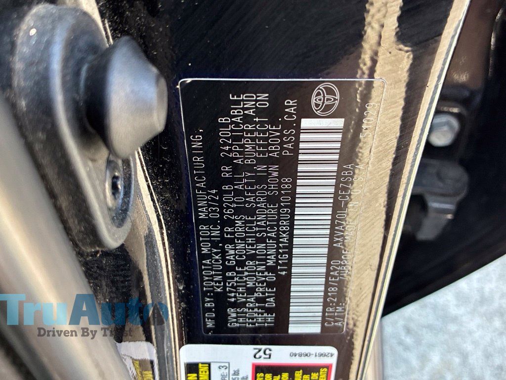 Used 2024 Toyota Camry SE FWD image 22