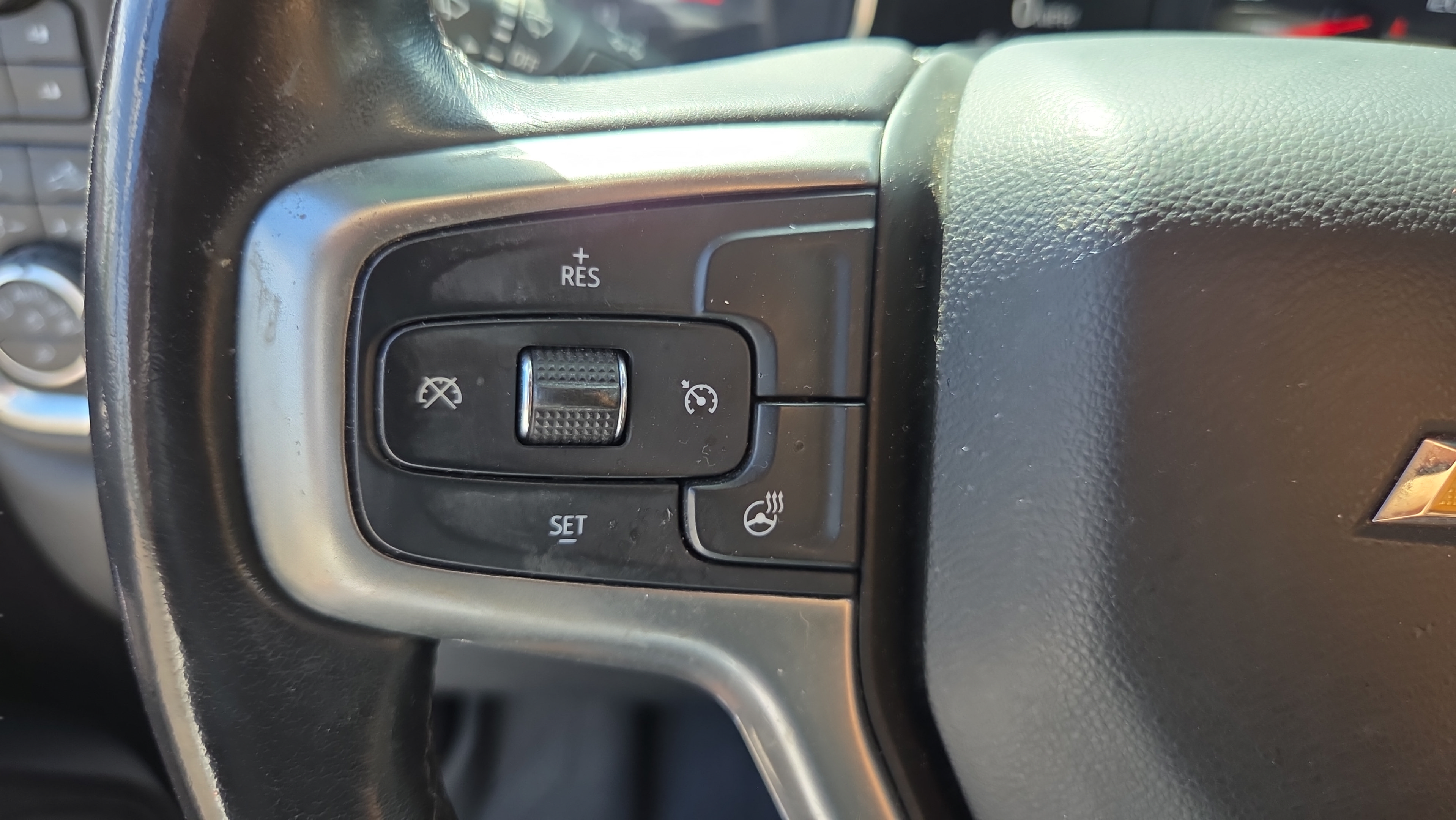 Certified 2022 Chevrolet Silverado 2500 LTZ w/ Safety Package AWD/4WD image 23