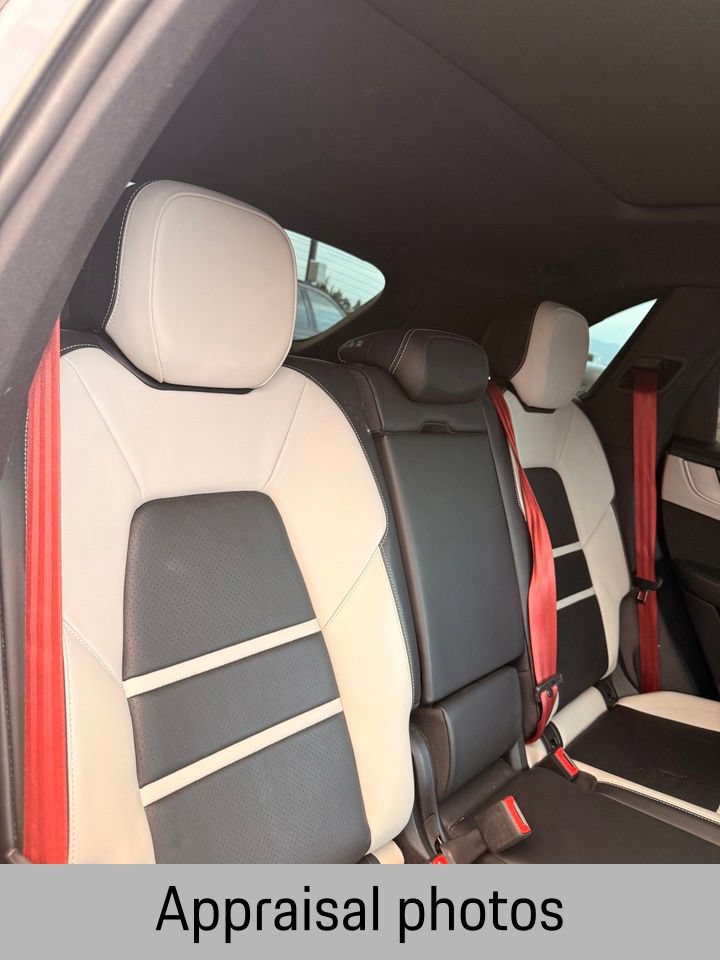 Certified 2024 Porsche Cayenne AWD/4WD image 4